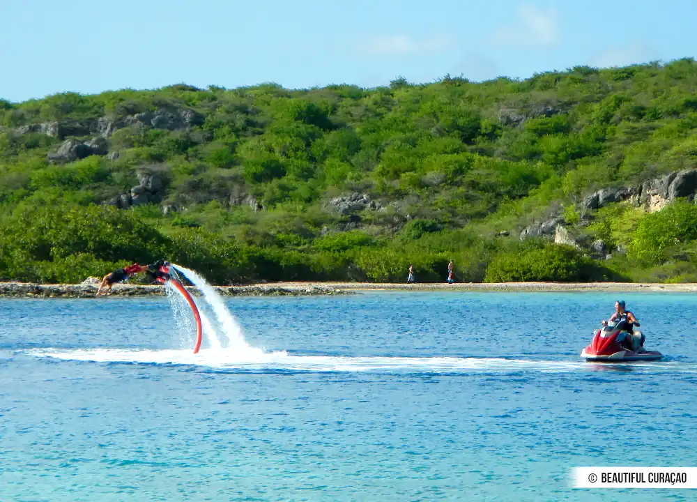 Flyboarden op Curaçao