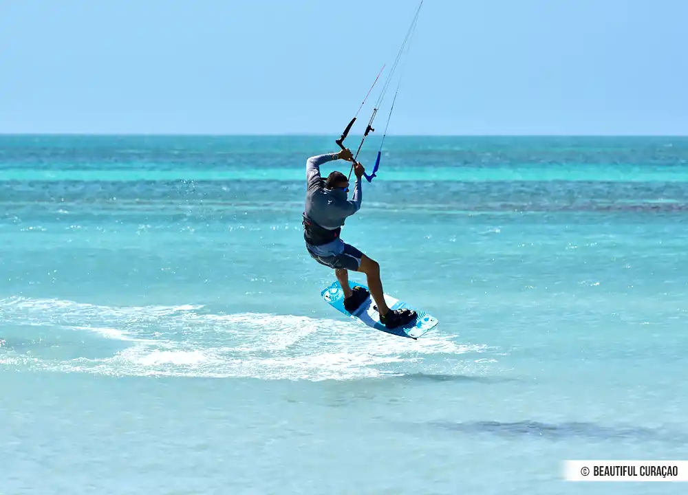 Kitesurfer in actie